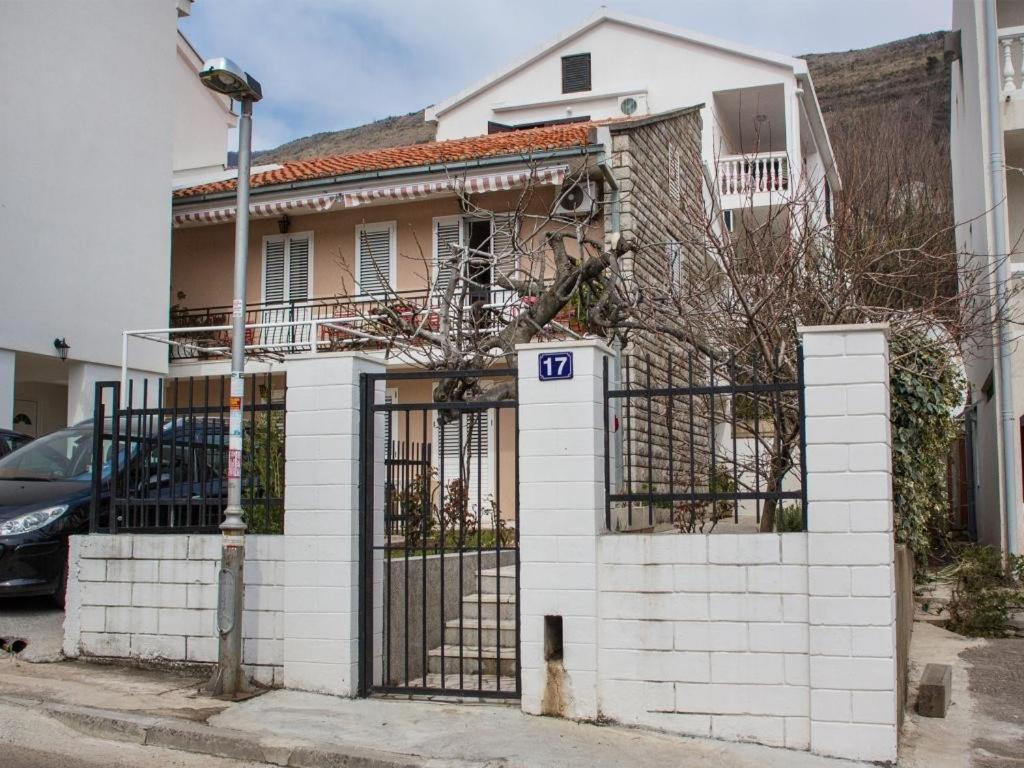Guest House 4M Petrovac Exterior foto