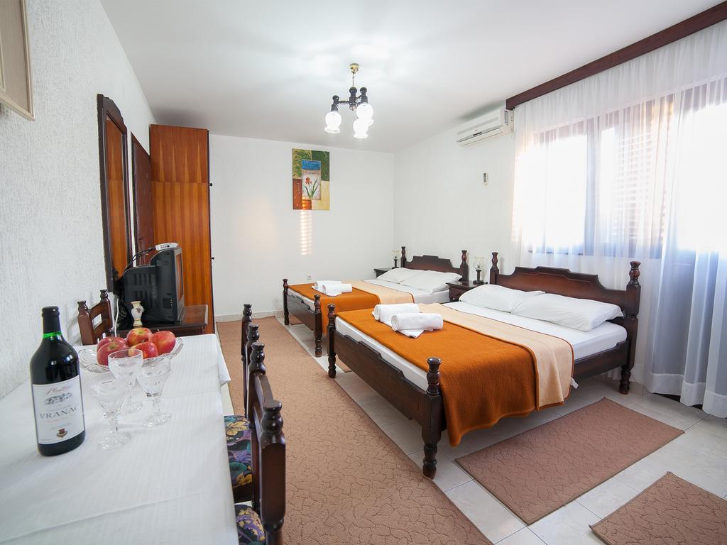 Guest House 4M Petrovac Habitación foto
